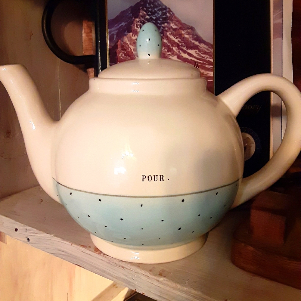FINAK MARKDOWN tea pitcher from Rae Dunn